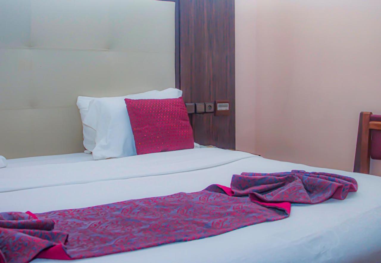 Hotel Fleur De Lys Almadies Dakar Exterior foto